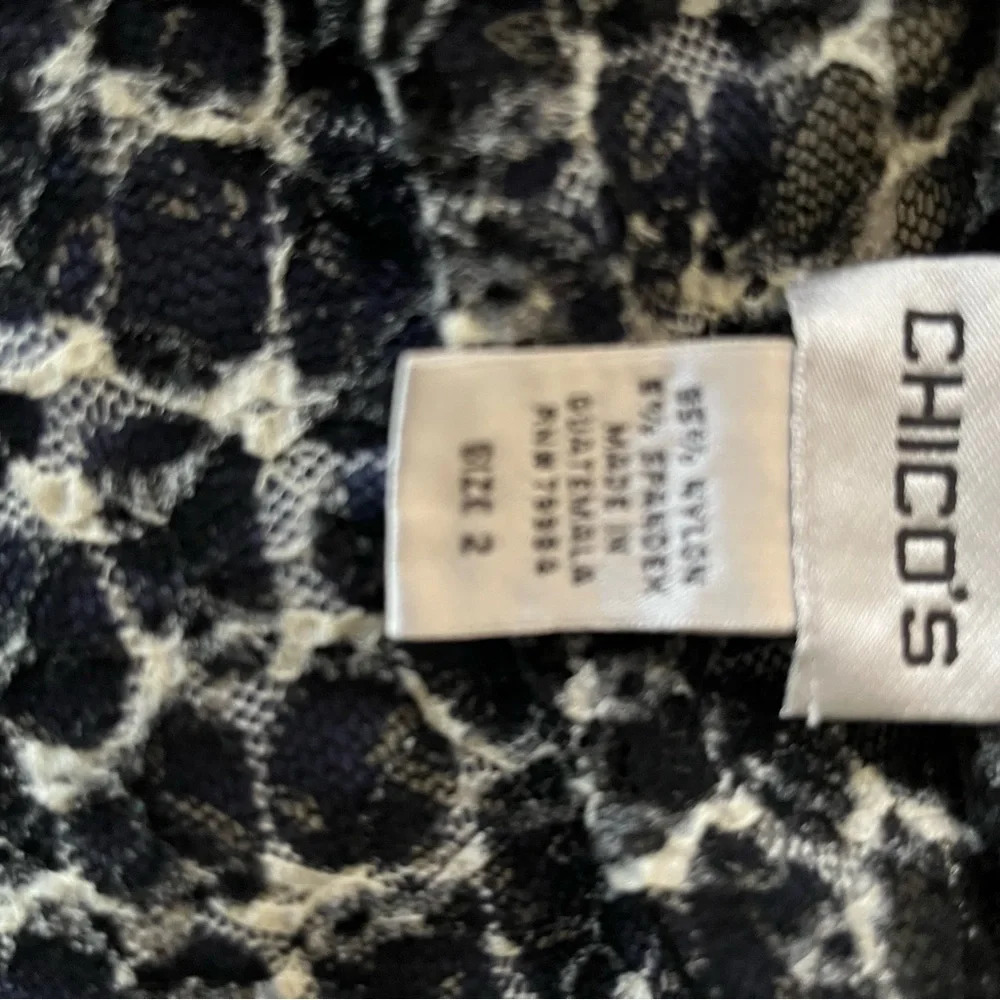 Chicos Black & White Sheer Open Cardigan Size 2 - Picture 6 of 6